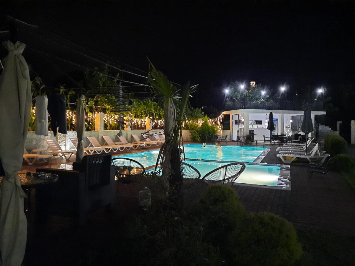 New House Kobuleti Hotel Exterior photo
