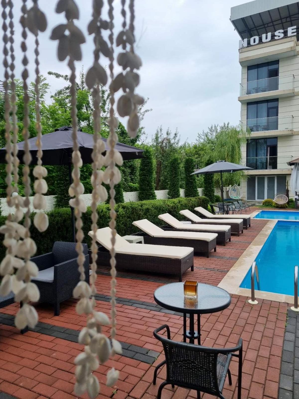 New House Kobuleti Hotel Exterior photo