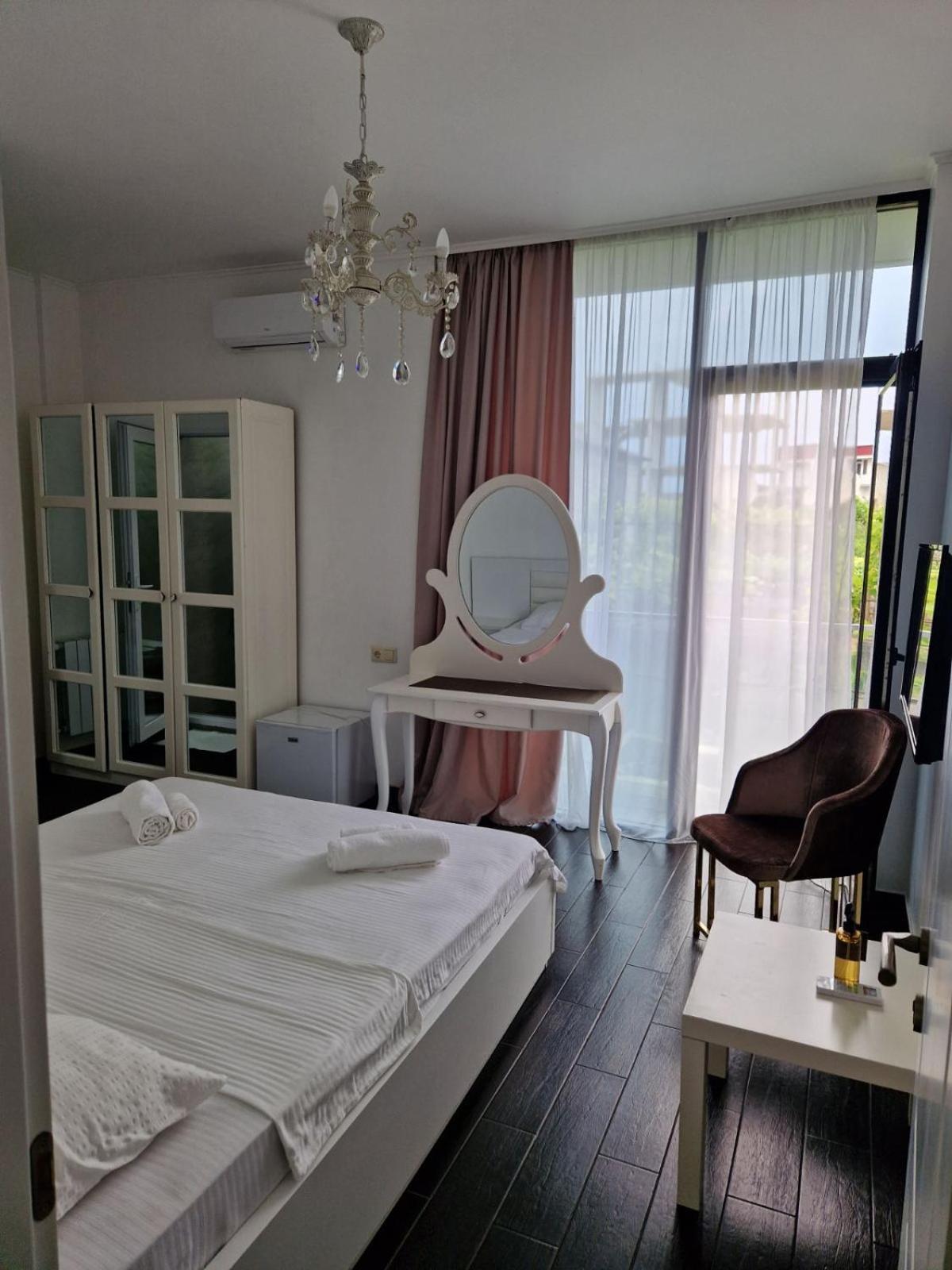 New House Kobuleti Hotel Exterior photo