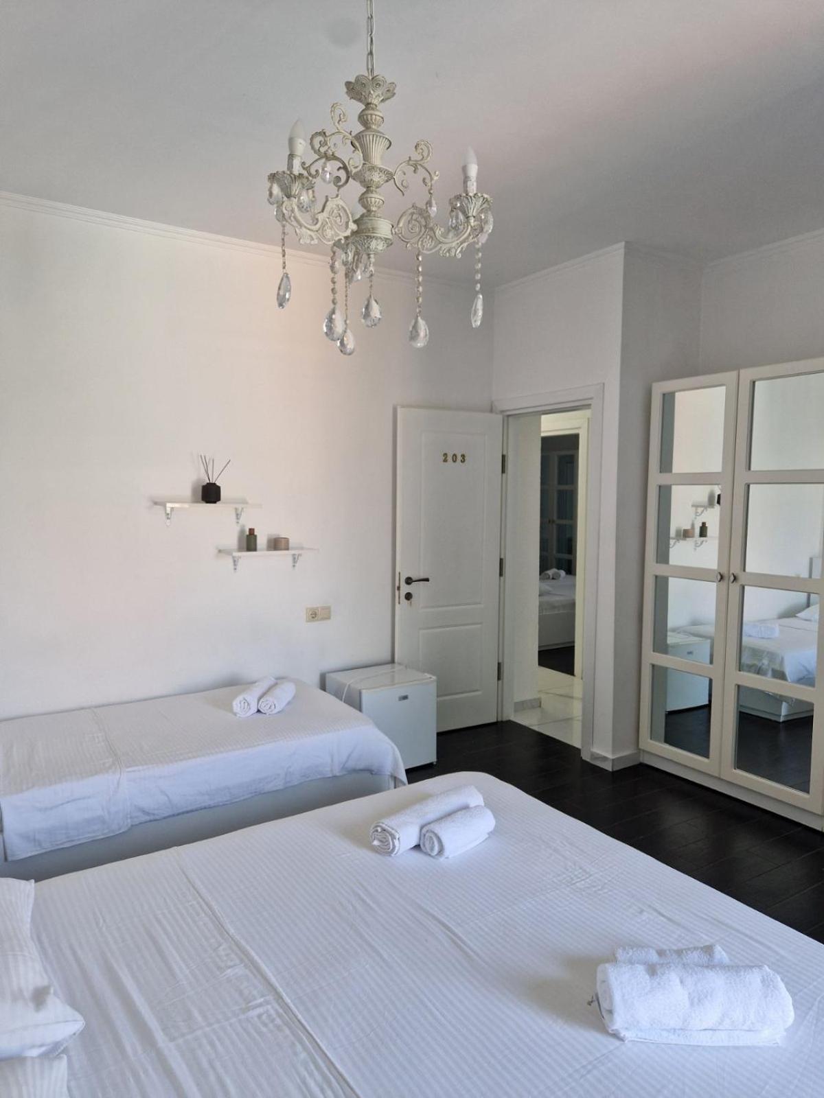 New House Kobuleti Hotel Exterior photo